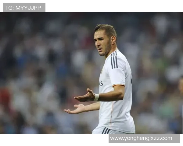 全球足球巨星名字解析:从梅西到C罗的传奇之路 全球足球巨星名字解析:从梅西到C罗的传奇之路