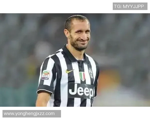 谢顶球星传奇:从发际线到绿茵场,坚韧与技术的完美融合 谢顶球星传奇:从发际线到绿茵场,坚韧与技术的完美融合