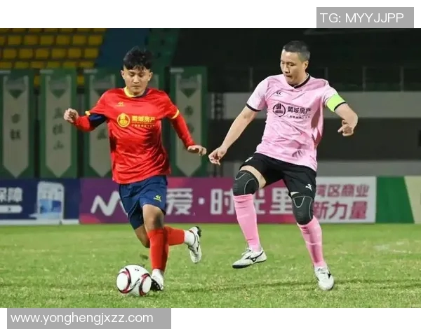 足球球星中国行:明星球员齐聚引爆激情赛事,感受足球魅力盛宴 足球球星中国行:明星球员齐聚引爆激情赛事,感受足球魅力盛宴